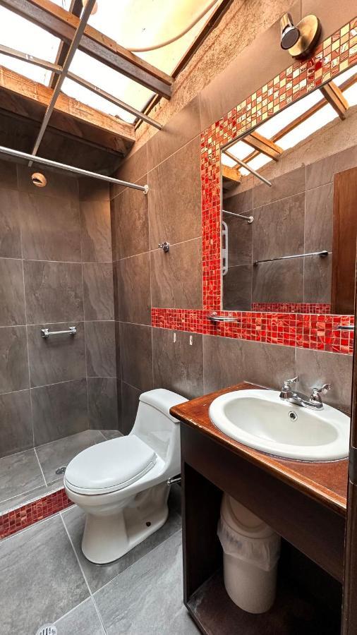 Campus Residencias Bed & Breakfast Quito Exterior photo