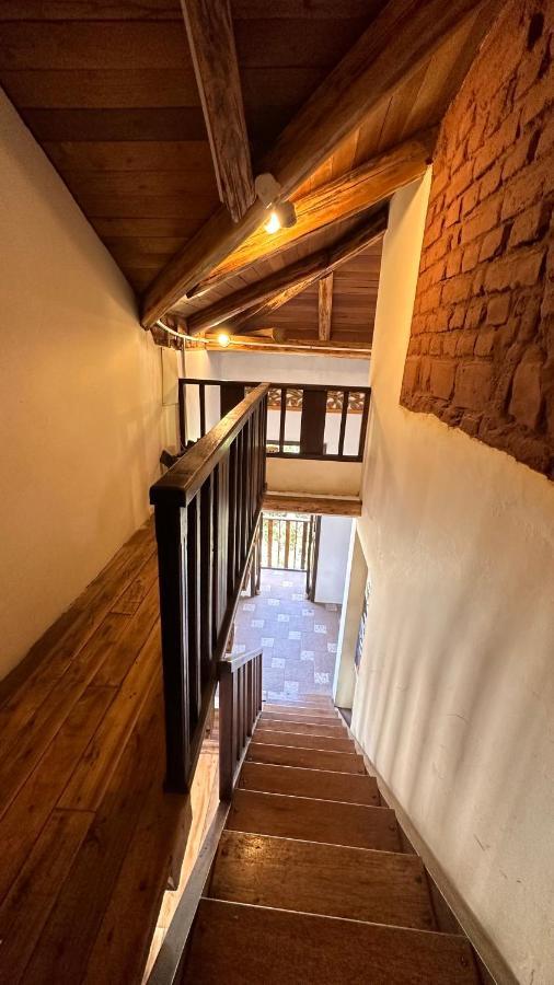 Campus Residencias Bed & Breakfast Quito Exterior photo