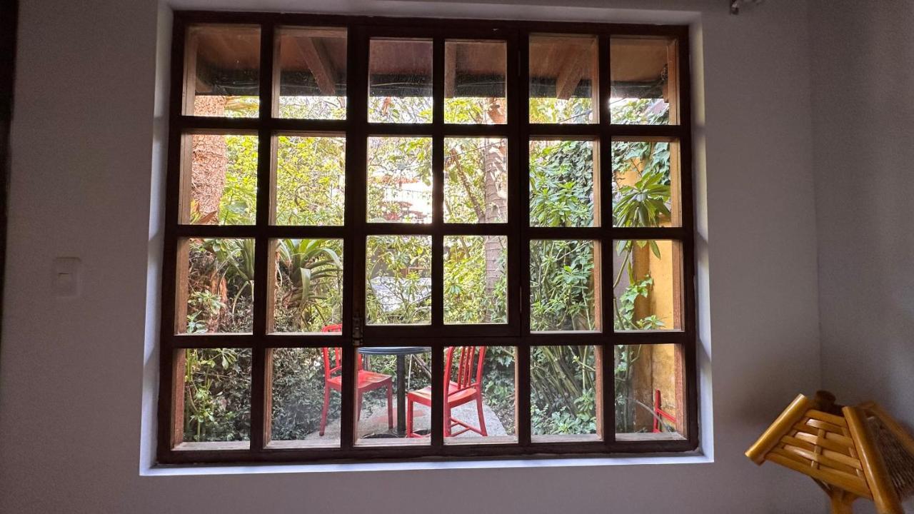 Campus Residencias Bed & Breakfast Quito Exterior photo