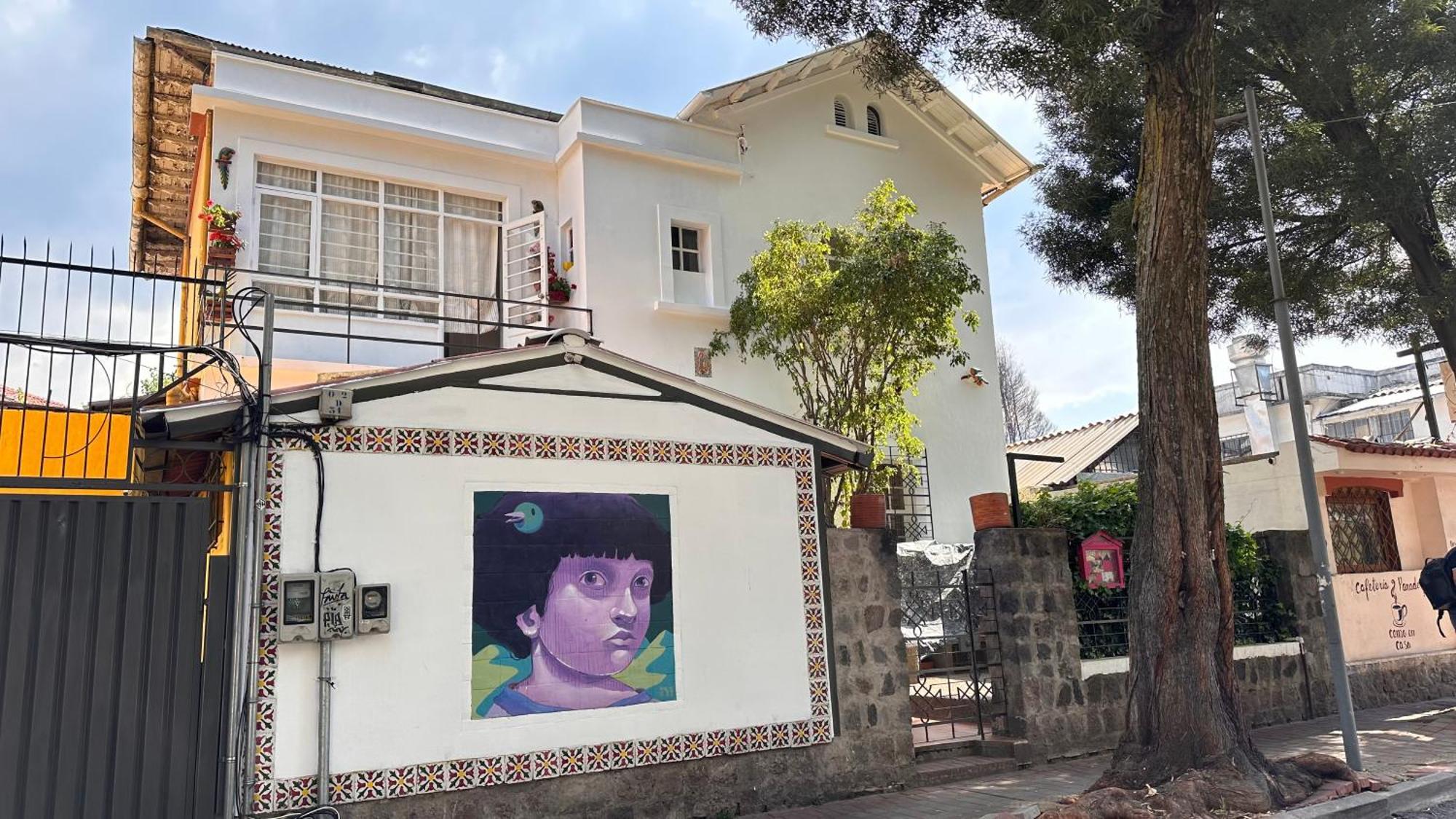 Campus Residencias Bed & Breakfast Quito Exterior photo